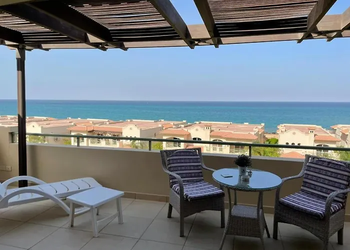 Apartment Waterfront At Luxurious Compound “ Family Only “ Ain Sukhna